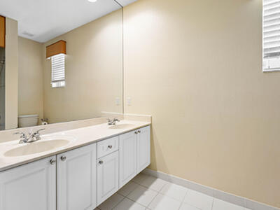 195 Sedona Way, Palm Beach Gardens, FL 33418