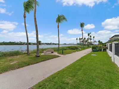 224 Inlet Way, Palm Beach Shores, FL 33404