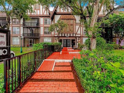 3690 Inverrary Drive