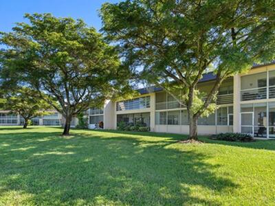 124 Lake Constance Drive, West Palm Beach, FL 33411