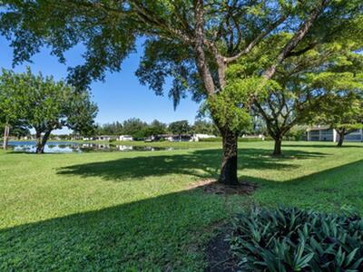 124 Lake Constance Drive, West Palm Beach, FL 33411