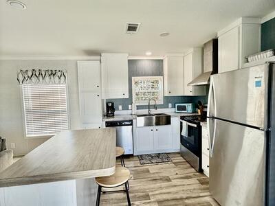 8002 SE Skylark Avenue, Hobe Sound, FL 33455