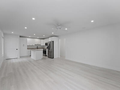 1279 Beach Road, Singer Island, FL 33404