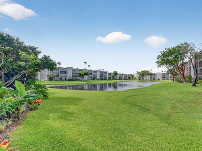 14460 Strathmore Lane, Delray Beach, FL 33446