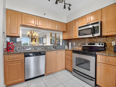 14460 Strathmore Lane, Delray Beach, FL 33446