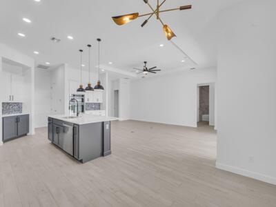 912 SW Bellevue Avenue, Port Saint Lucie, FL 34953