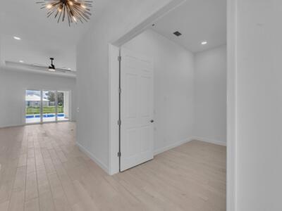 912 SW Bellevue Avenue, Port Saint Lucie, FL 34953