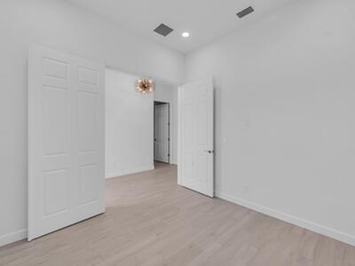 912 SW Bellevue Avenue, Port Saint Lucie, FL 34953