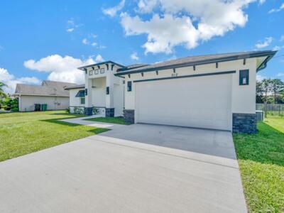 912 SW Bellevue Avenue, Port Saint Lucie, FL 34953