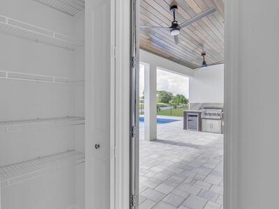 912 SW Bellevue Avenue, Port Saint Lucie, FL 34953