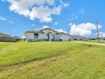 912 SW Bellevue Avenue, Port Saint Lucie, FL 34953