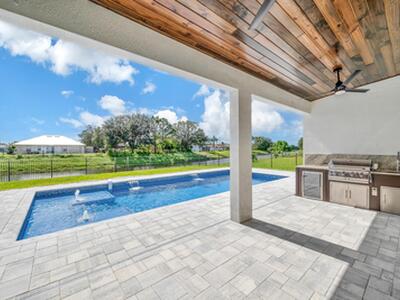 912 SW Bellevue Avenue, Port Saint Lucie, FL 34953