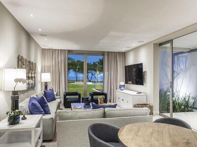 10 00, Casa de Campo, DR 22000