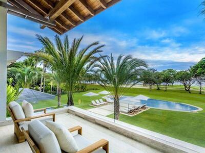 10 00, Casa de Campo, DR 22000