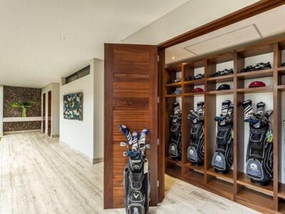 10 00, Casa de Campo, DR 22000