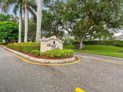 212 Berenger Walk, Royal Palm Beach, FL 33414