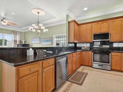 212 Berenger Walk, Royal Palm Beach, FL 33414