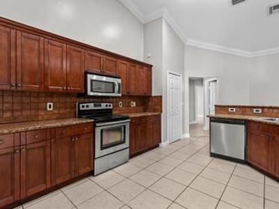 3718 SW Masilunas Street, Port Saint Lucie, FL 34953