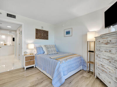 3000 N Ocean Drive, Singer Island, FL 33404