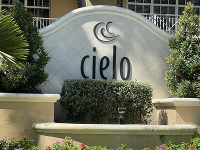 4573 S Artesa Way, Palm Beach Gardens, FL 33418