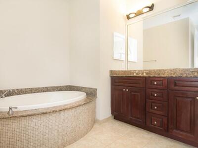 4573 S Artesa Way, Palm Beach Gardens, FL 33418