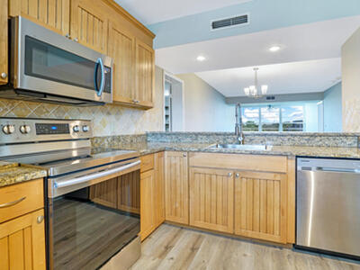 3636 Whitehall Drive, West Palm Beach, FL 33401