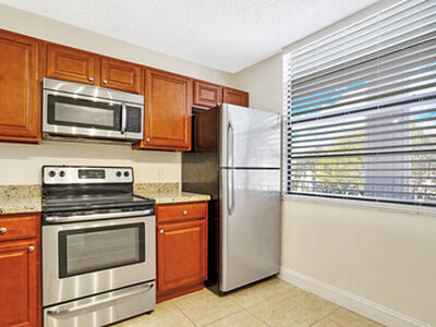 3636 Whitehall Drive, West Palm Beach, FL 33401