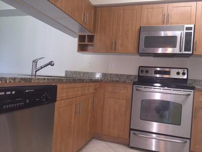 6511 Emerald Dunes Drive, West Palm Beach, FL 33411