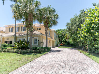 4655 Cadiz Circle, Palm Beach Gardens, FL 33418