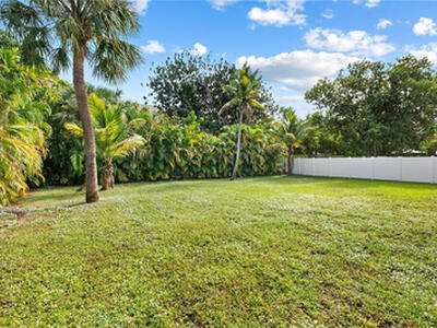 2360 NE 15th Terrace, Pompano Beach, FL 33064