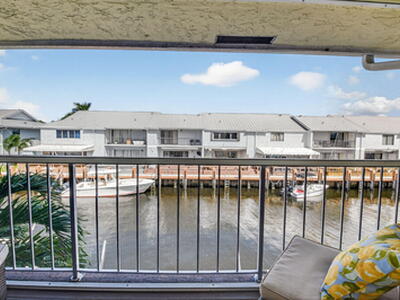 732 Rider Road, Boynton Beach, FL 33435