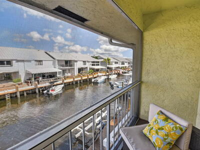 732 Rider Road, Boynton Beach, FL 33435