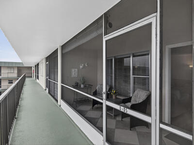 804 SE 7th Street, Deerfield Beach, FL 33441