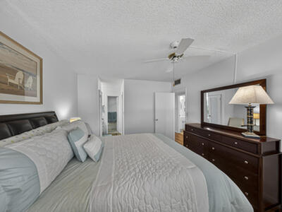 804 SE 7th Street, Deerfield Beach, FL 33441