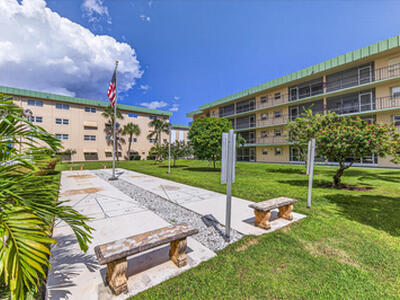 804 SE 7th Street, Deerfield Beach, FL 33441