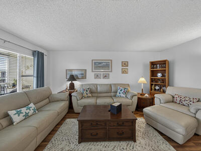 804 SE 7th Street, Deerfield Beach, FL 33441