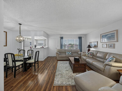 804 SE 7th Street, Deerfield Beach, FL 33441