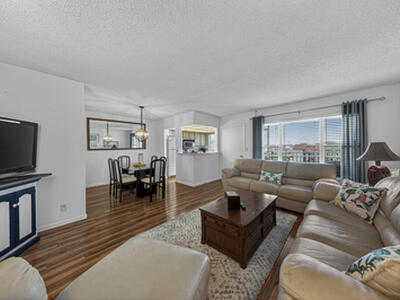 804 SE 7th Street, Deerfield Beach, FL 33441