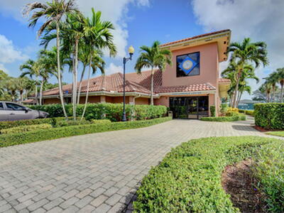 131 Island Way, Greenacres, FL 33413