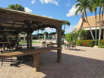 120 Lake Meryl Drive, West Palm Beach, FL 33411