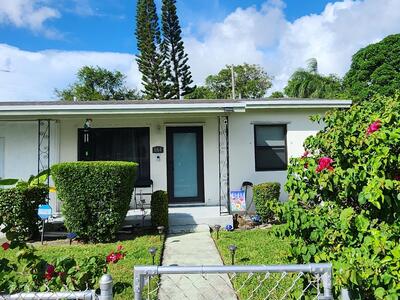 664 W 2nd Street, Riviera Beach, FL 33404