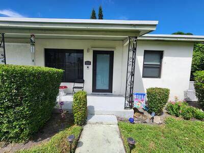 664 W 2nd Street, Riviera Beach, FL 33404