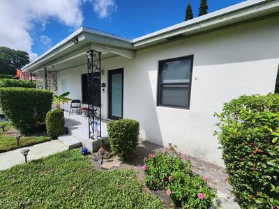 664 W 2nd Street, Riviera Beach, FL 33404