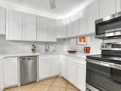 2687 N Garden Drive, Lake Worth, FL 33461