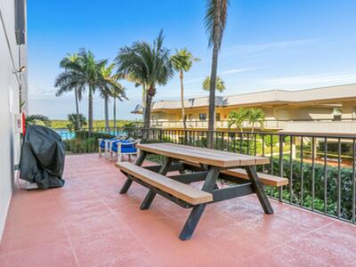 225 Beach Road, Tequesta, FL 33469