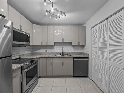 Palm Springs, FL 33461