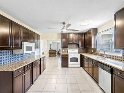 612 S Swinton Avenue, Delray Beach, FL 33444