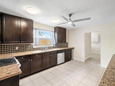 612 S Swinton Avenue, Delray Beach, FL 33444