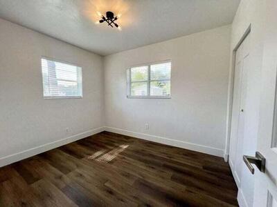 212 NE Entrada Avenue, Port Saint Lucie, FL 34952