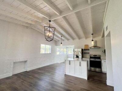 212 NE Entrada Avenue, Port Saint Lucie, FL 34952